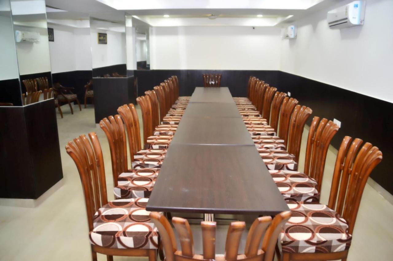 Hotel Radiance Gwalior Exterior photo