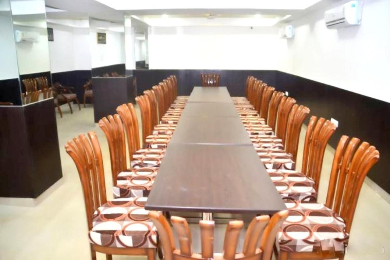 Hotel Radiance Gwalior Exterior photo